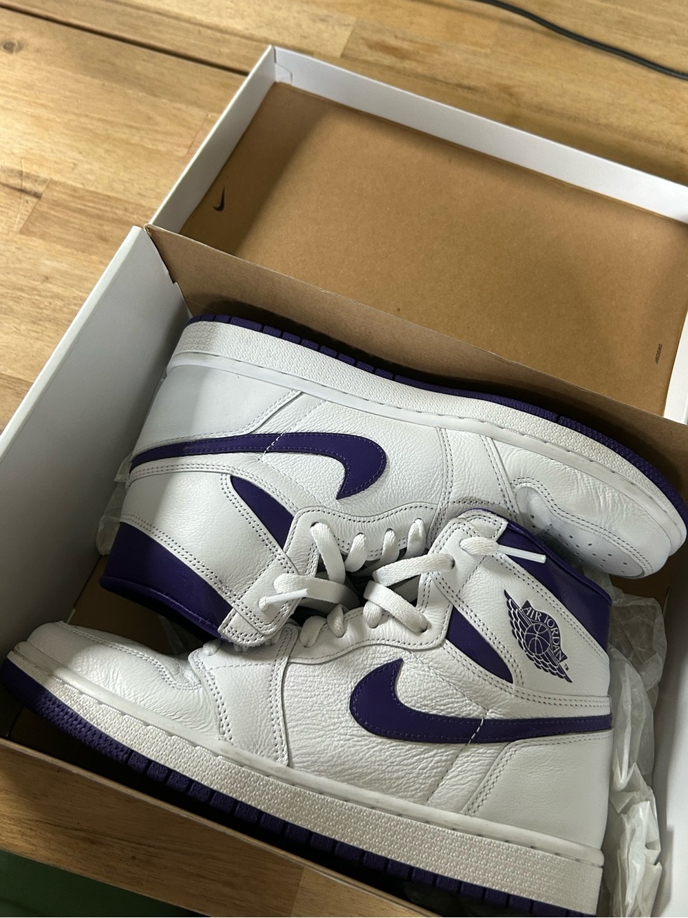 Air Jordan 1 High OG White Court Purple